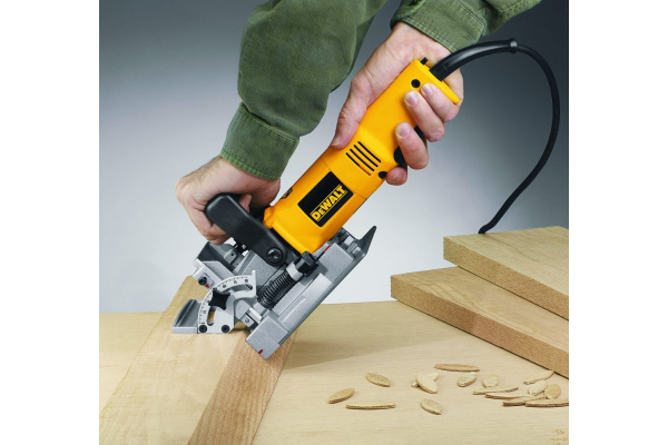 Фрезер ламельный DeWalt DW682K-QS  в Перми