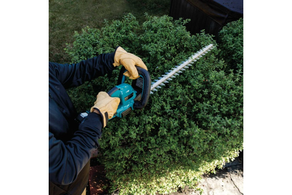 Кусторез аккумуляторный Makita DUH606RT в Перми