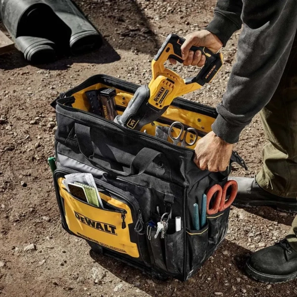 Сумка для инструмента DeWalt с колесами  DWST60107-1 в Перми