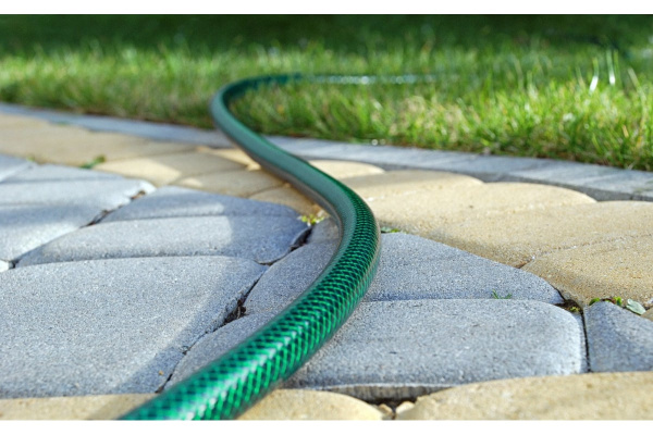 Садовый шланг Cellfast ECONOMIC 3 слоя  1" 20 м 10-030 в Перми