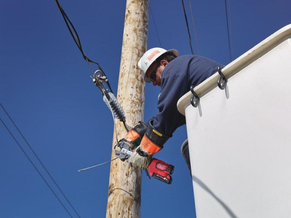 Акк. гидравлический инструмент Milwaukee для резки кабеля  M18 HCC-201C ACSR-SET FUEL (Li-Ion2Ач)