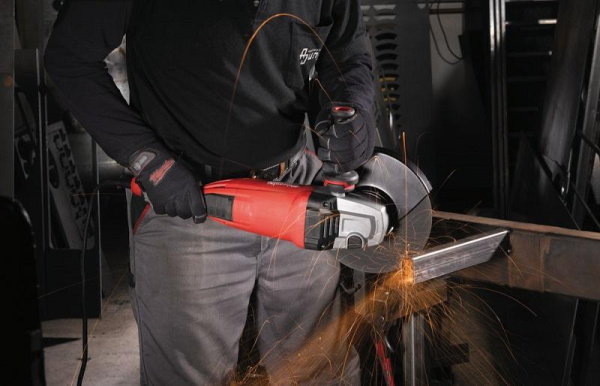 Угловая шлифмашина Milwaukee AGV 22-230 DMS 4933431860