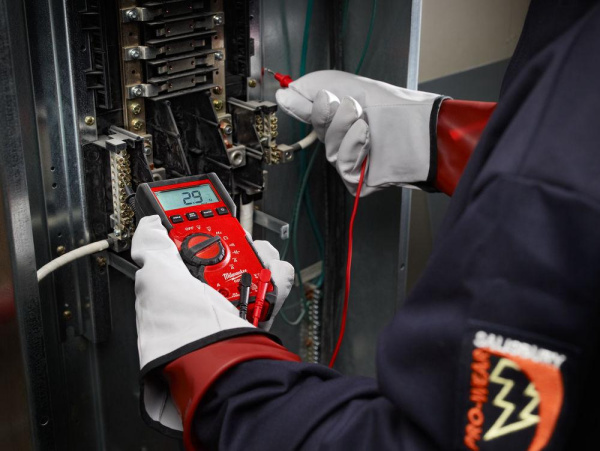 Цифровой мультиметр Milwaukee 2216-40