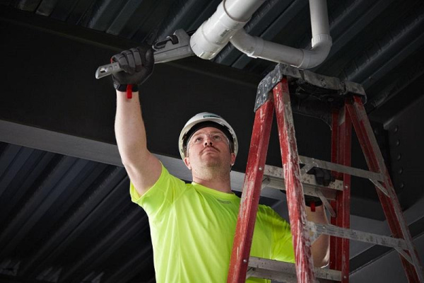 Футболка Milwaukee WWSSY (L) 4933464207